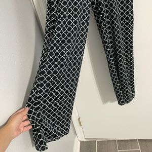 Anna Lane Size L black and white patterned pant